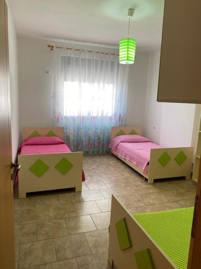 Appartamento Agaraj Apartament Orikum Esterno foto